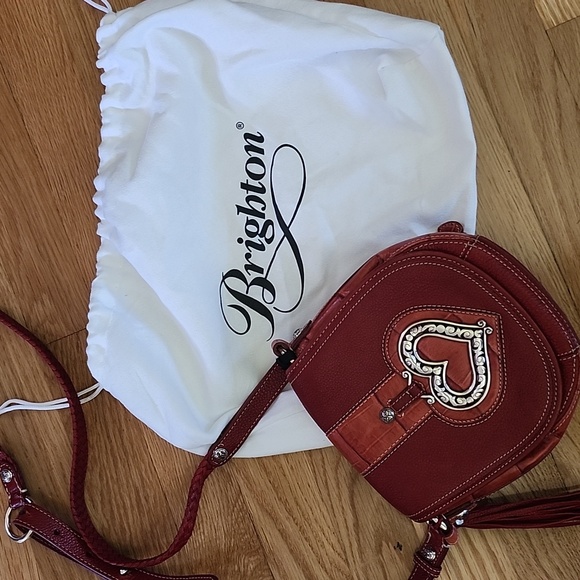 Brighton Handbags - SALE💥Brighton Leather Love Ya Org Heart Crossbody